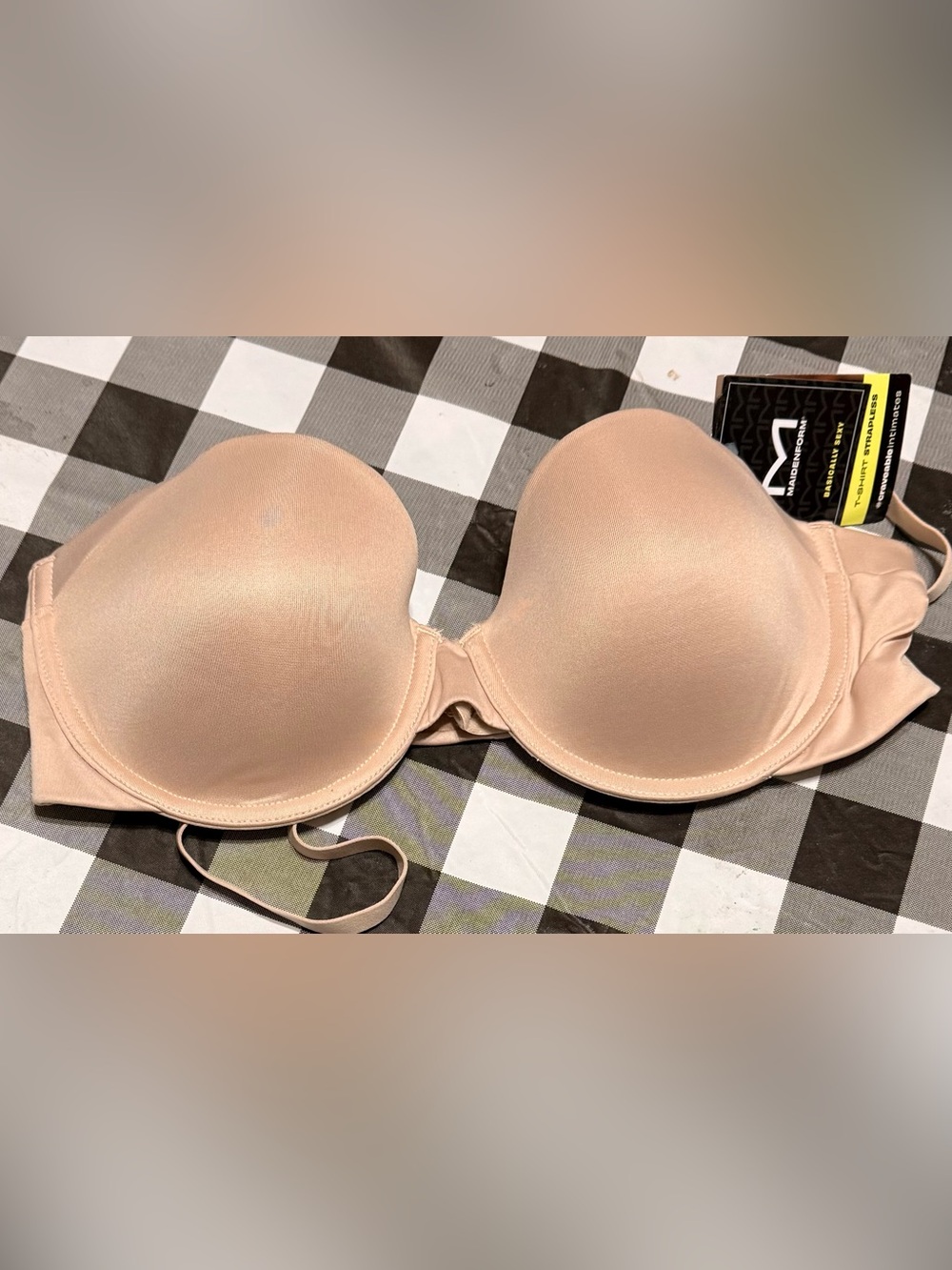 Maidenform Strapless Smooth Nude Bandeau Bra - Picture 2 of 4